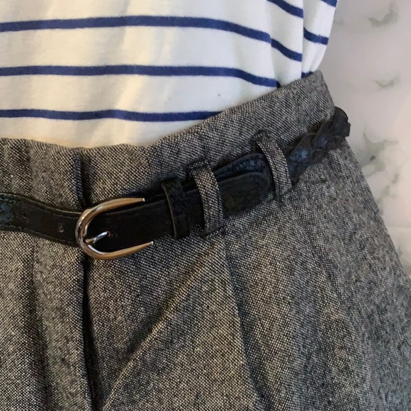 Large Gray Tweed Cuff Hem Woven Shorts w Black Belt - Picture 4 of 15